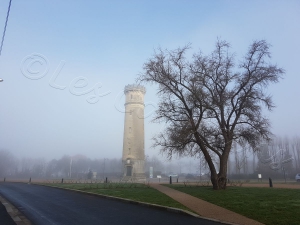 Phare et brume